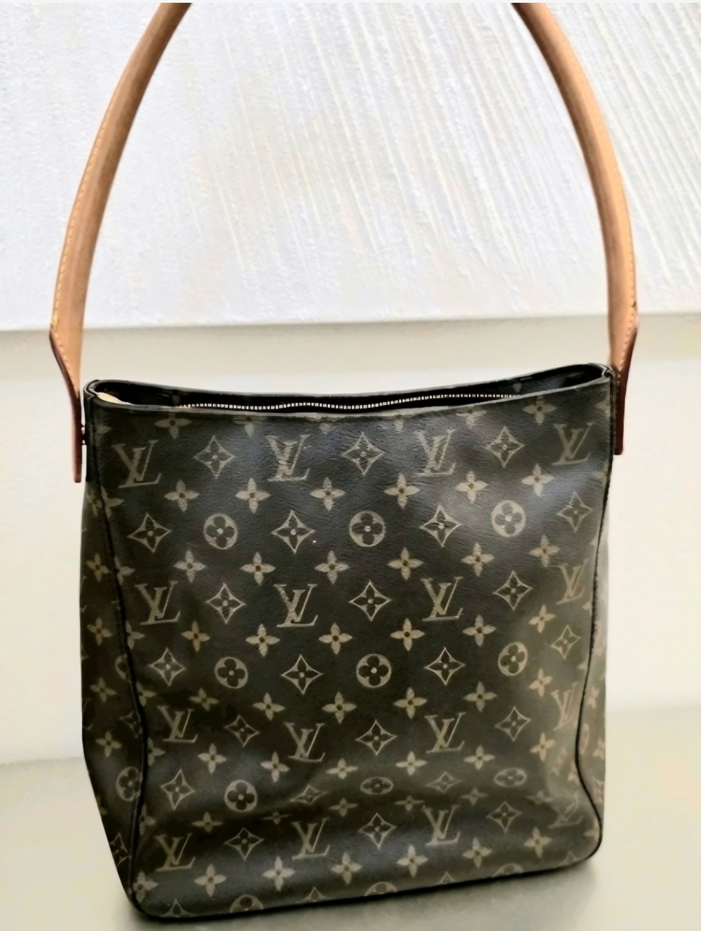 Louis Vuitton Brown Tan Monogram Canvas Looping Shoulder Bag - Picture 2 of 15